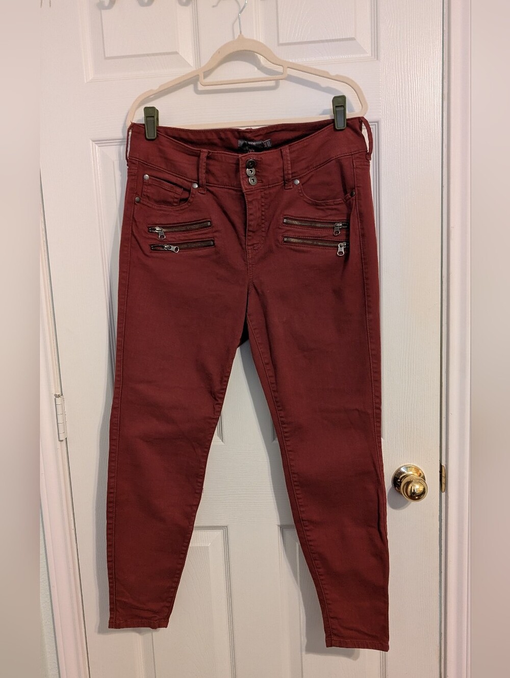 Torrid Burgundy Zipper Accent Skinny Pants